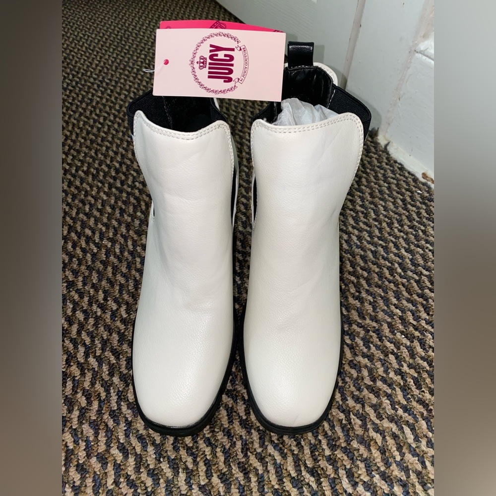 Juicy Heels Brand New Size 8M !